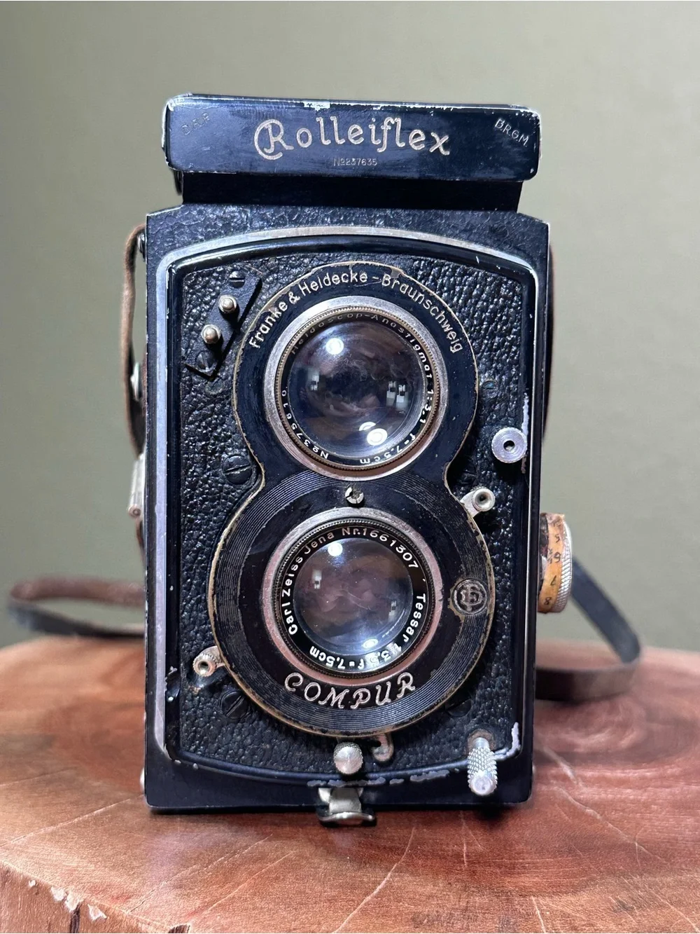 1930s German Rolleiflex TLR Camera - Old Standard